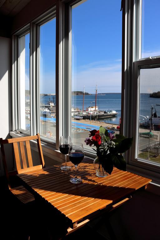 Rum Runner Inn Lunenburg Oda fotoğraf